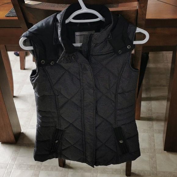 Grey vest - Picture 3 of 3